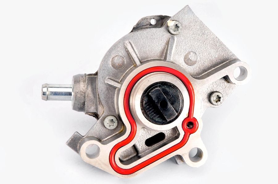 Mechanical vacuum pump fits: AUDI A3; SEAT CORDOBA, CORDOBA VARIO, IBIZA II, IBIZA III, INCA, LEON, TOLEDO II; SKODA FABIA I, FABIA I PRAKTIK, OCTAVIA I, OCTAVIA I/KOMBI; VW BORA 1.9D 11.95-04.12 - Image 3